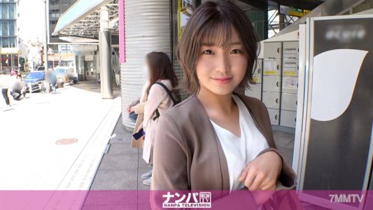 200GANA-2493 真正的軟派，初次拍攝。1643關西腔帶著溫柔笑容的治癒系！但她很容易被推倒的色情姐姐，耳朵攻擊就立刻墮落！露出迷離的表情，任由對方摸索感受！