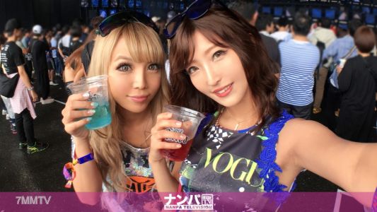 200GANA-1890 【巴黎派對祭上抓到巴黎派對女孩】平成最後的U〇TRA JAPAN，電壓最高潮的色情美女二人組即日等待在酒店回來！氣氛高漲↑↑的4P亂交派對展開！團結感最棒的做到射精為止的性愛！