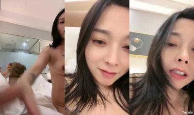 舌釘酷酷兔牙妹妹!特別陰蒂長得像屌!擼起來被炮友一頓摸,剛刮的毛肥陰唇
