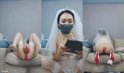 Bai Sigao And The Most Beautiful Bride Flirt With Wolf Friends, And Want To Dedicate Their First Night To Wolf Friends, With Vibrating Eggs Stuffed In The Chrysanthemum, Forced To Be Big Props