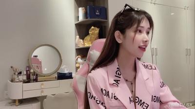 The goddess let go of herself~ 100 heart-pounding feeling, [anna102] masturbating with various props~ masturbation all night, pretty little beauty from the south of the Yangtze River