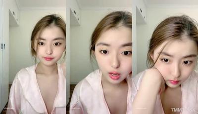 休日に家で甘やかし、学生の女の子、「良いと言うだけ」、プレゼントと露点を受け取る、すぐにオナニーを始めるには若すぎる、次学期の生活費