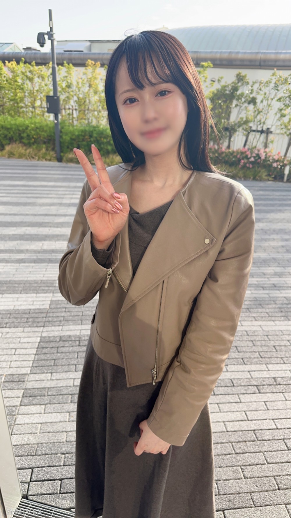 fc2-ppv 4946961 8/11까지 50％ 할인!! 회사의 하얀 피부 미녀 후배와 데이트에서 밀도 높은 섹스 촬영♡ 털 없는 아름다운 보지를 큰 좆으로 아래서 위로 찔러올리고 창가에서도 개의치 않고 대담한 벌려삽입!