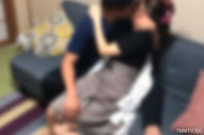 FC2-PPV 4604513 ※80 OFF until 1/17※ 【Amateur Self-Shot】 【3P】 Double Penis Wet Kiss, Loneliness Made Her Seriously Cling to Me
