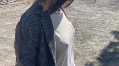 FC2-PPV 4657473 彼女と露出デートの後、ホテルで「おじさんのチンポ、キモイｗ」「早くイケよ！」とか言わせながら中出ししましたｗｗ　オマケあり。 {