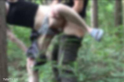 fc2-ppv 4961831 ※First run limited to 1560pt→560pt※ Husband-found slender beauty housewife [Enjoying the summer④] Dragged around in the mountains, about to snap, standing doggy style edition | FC2 Electronic Market