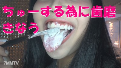 fc2-ppv 1070866 [HD판][무수정]★3대 특전 부속★ 콘돔 따위 필요 없어! 슬렌더 파코돌 누님(19세) 질 오르가즘 연속 절정에 도달, 촬영을 좋아하는 아마추어의 진짜 중출 섹스 공개 &quot기분 좋았으니까... 특별해♥&quot