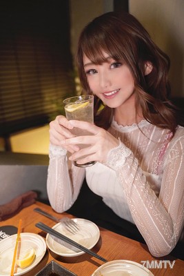 fc2-ppv 1405742 【Active Tennis Player JD2】A 20-year-old college student with a perfect tipsy style and massive D-cup breasts. Her tireless hip thrusts and piston action drain his sperm in this solo recording.
