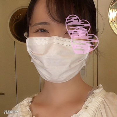 fc2-ppv 1638901 【個人撮影】某XXX店舗勤務の美人○○坂系JDまいちゃん。面接即尺フェラからイチャイチャSEXし、最後は生中出しされちゃう。