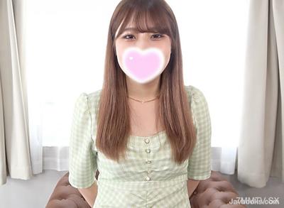 FC2-PPV 4325165 【キラキラに輝くのエロ街道】バイトの先輩とエッチしちゃう刺激的な彼女。魅惑の大きなお尻で人生を謳歌するエロの探求美女。ナミ１９歳 {
